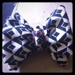 Custom bow tie